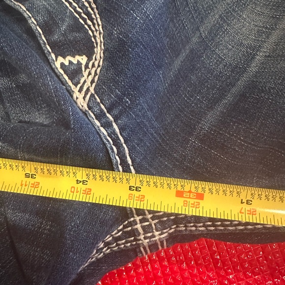 True Religion BECKY BIG QT bootcut jeans size 29
Inseam 33” - Picture 8 of 8